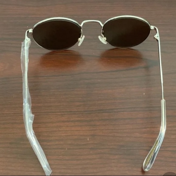 SOLD: NWT: BCBG Max Azria Round Sunglasses - Picture 3 of 4